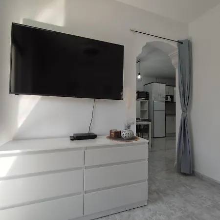 Vivienda Agaete Parque * 普拉亚戴尔雷安格莱斯